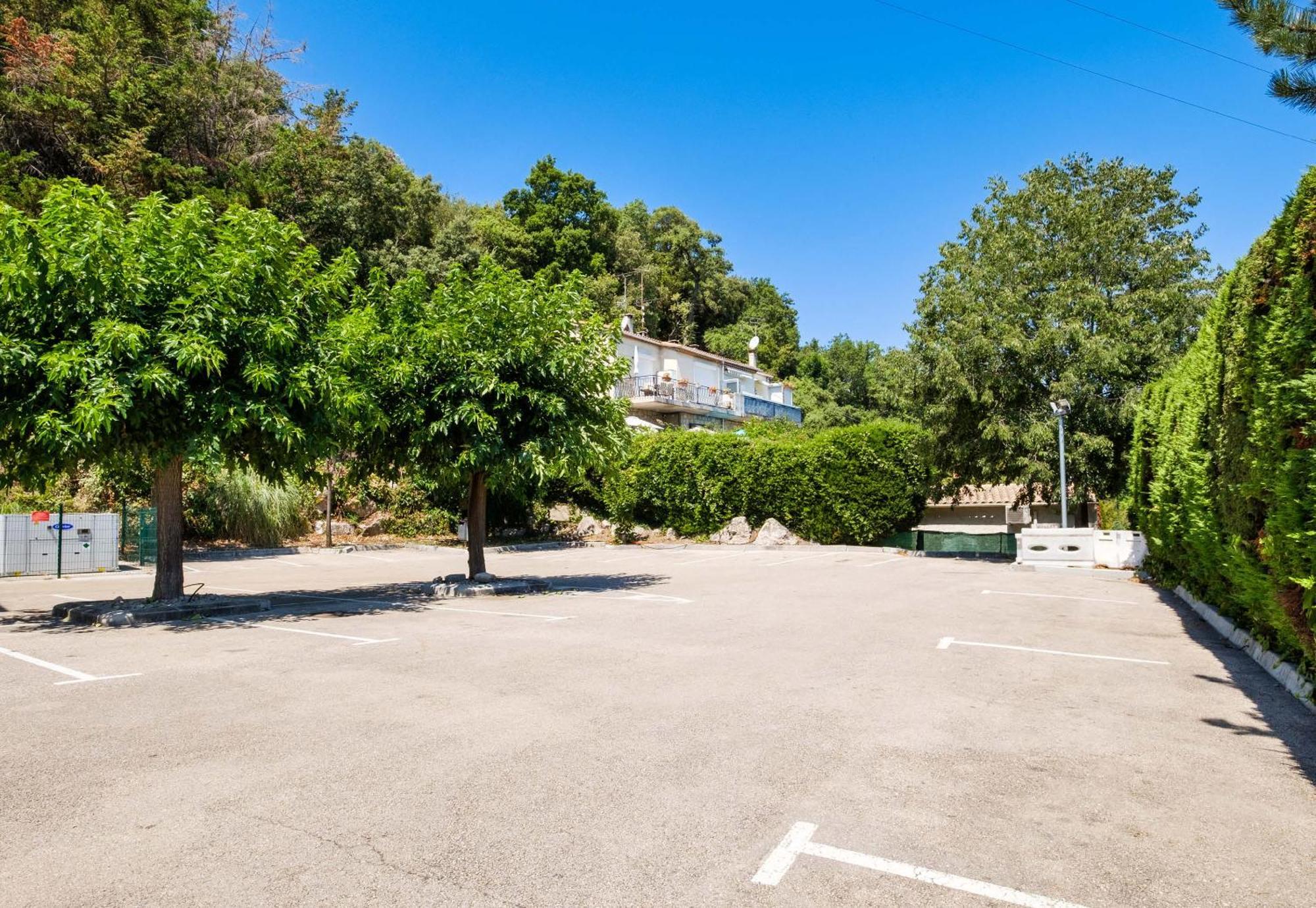 B&B Hotel Villeneuve Loubet Village エクステリア 写真