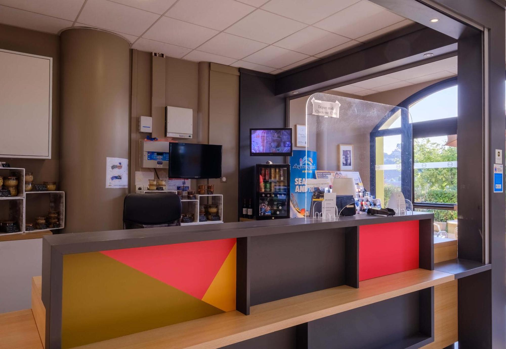 B&B Hotel Villeneuve Loubet Village エクステリア 写真