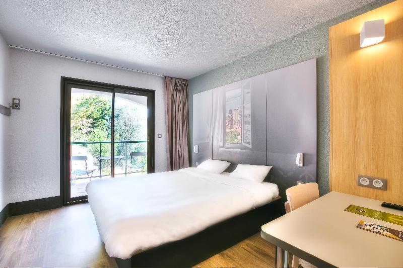 B&B Hotel Villeneuve Loubet Village エクステリア 写真